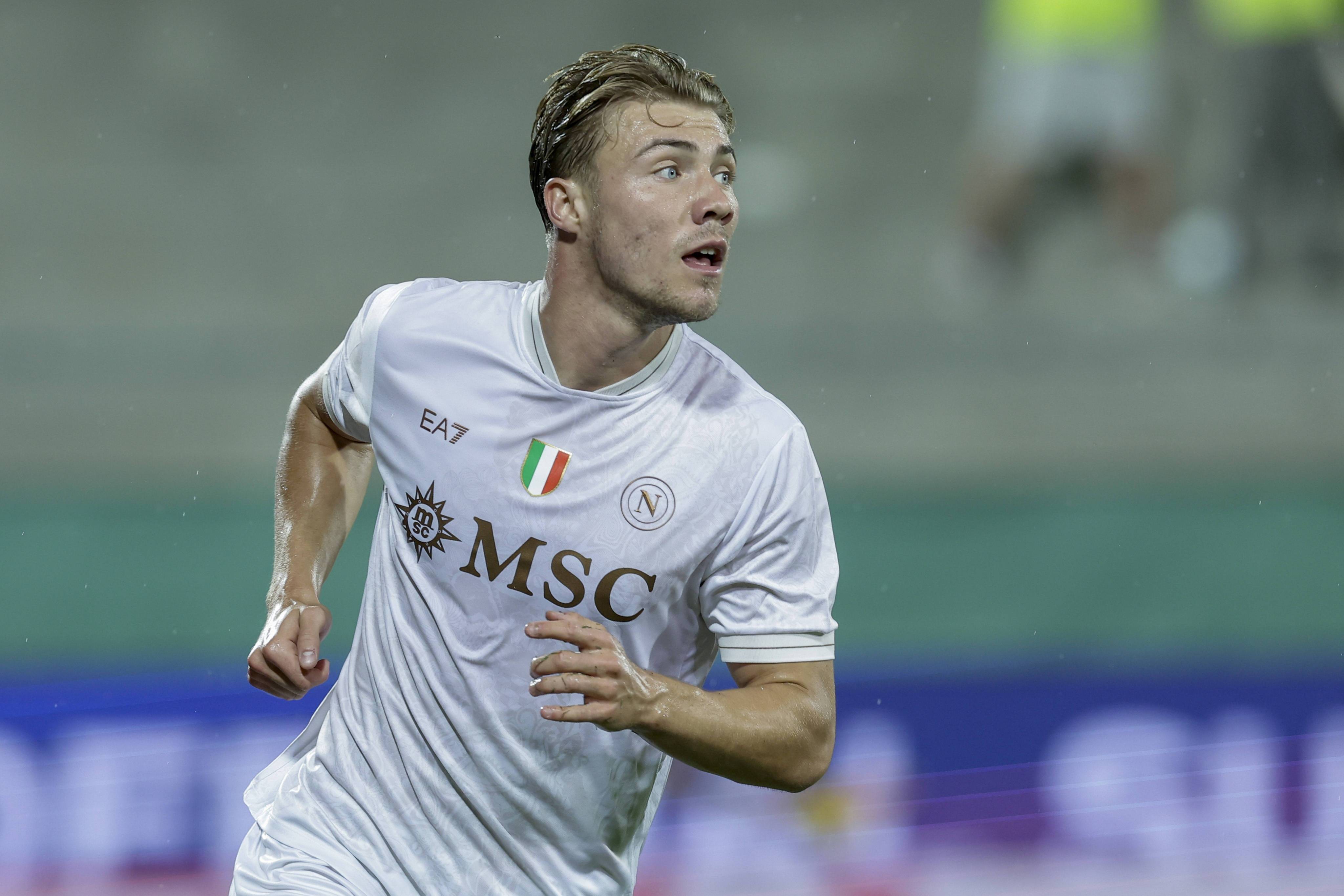 米体：霍伊伦的表现得到了孔蒂认可，他将在欧冠中首发出战曼城